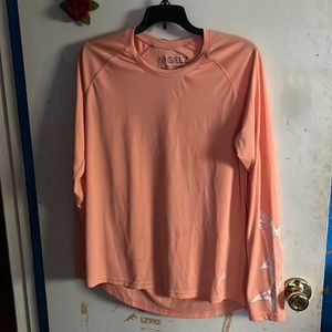 NWOT Women’s Gillz Fishing Shirt